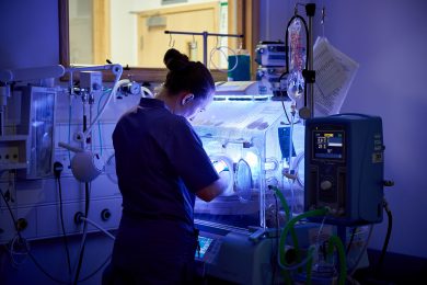 Midwives urge women with concerns about their pregnancy to get in touch